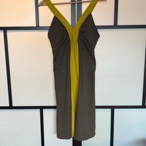 Patagonia Size medium Women’s V-neck dress preppy classic outdoor